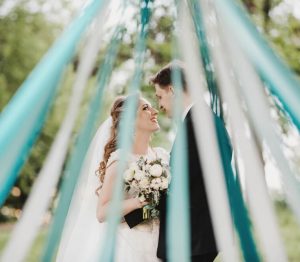 結婚式はゲスト参加型で盛り上がるリボンを使った演出方法5選